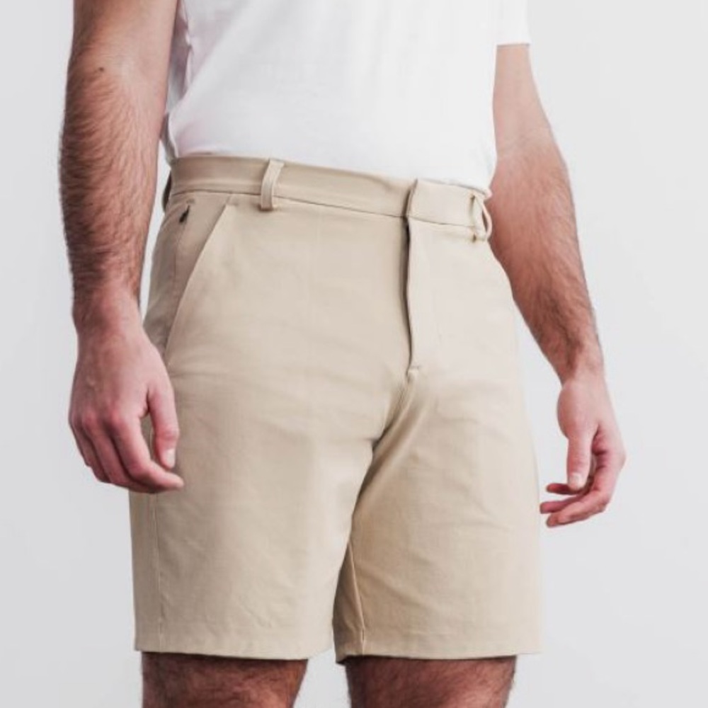 NWT NOBULL Men's 7" Golf Tour Short - Size 40R - Beige